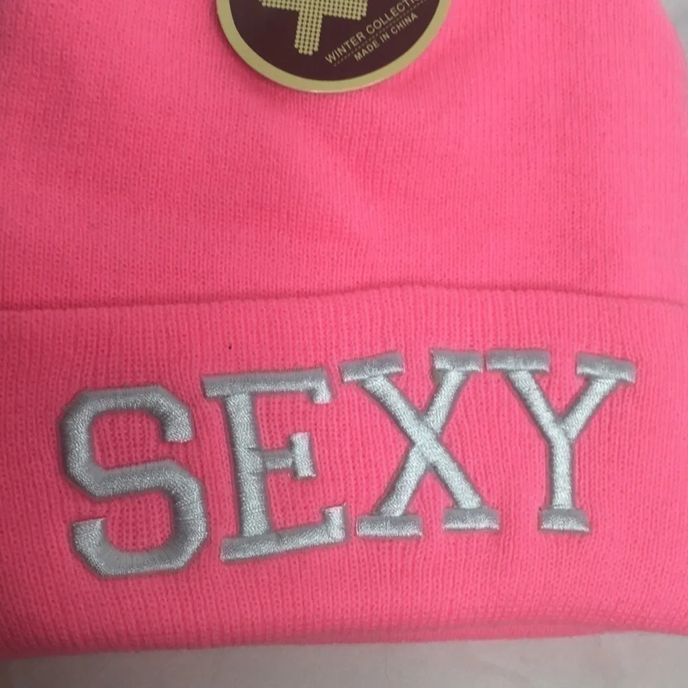 “ SEXY” Bernie Hat in bubble gum pink